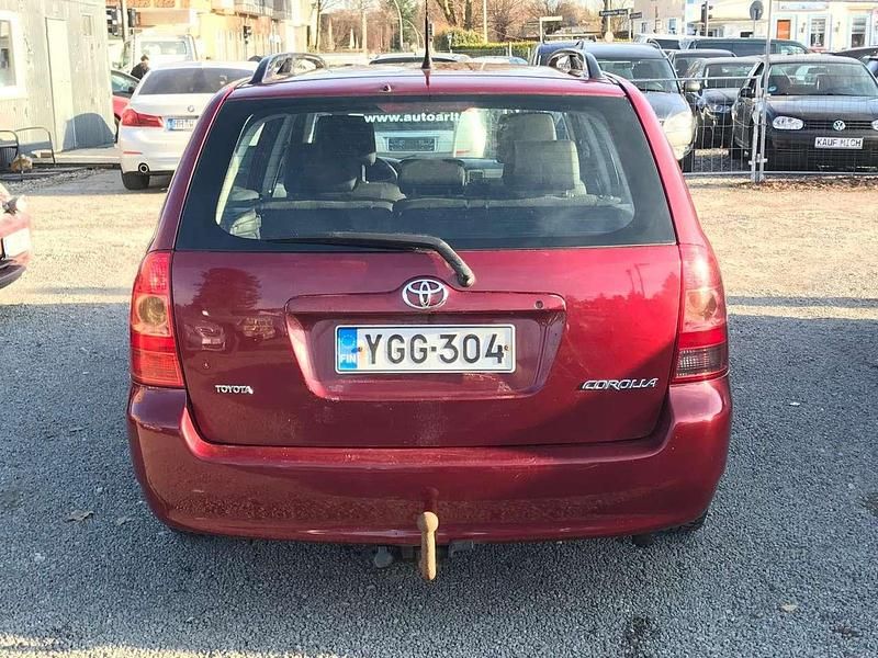 Gebraucht Toyota Corolla 110 PS (80 kW) 2006 Weinrot Kombi