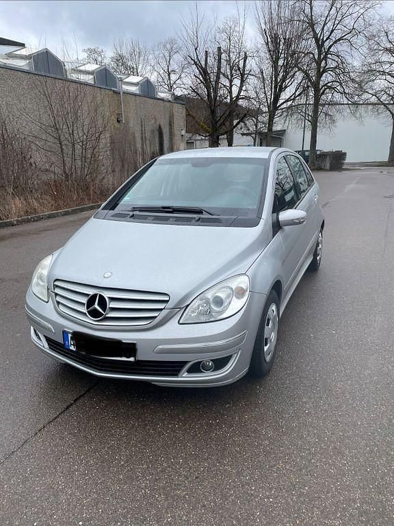 Gebraucht Mercedes B170 158 PS (116 kW) 2007 Silber Van / Kleinbus