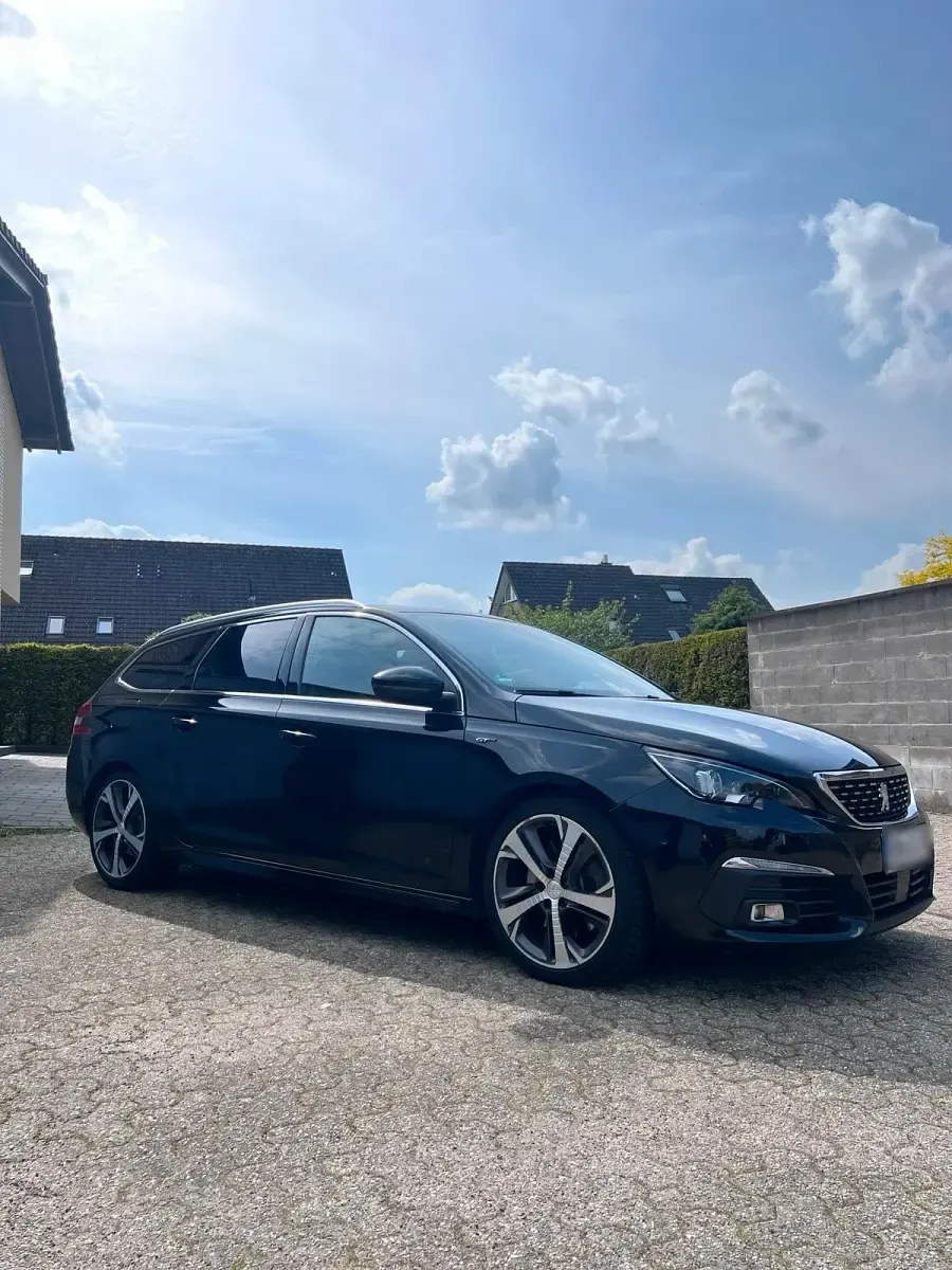 Gebraucht Peugeot 308 SW GT 177 PS (130 kW) 2019 Schwarz Kombi