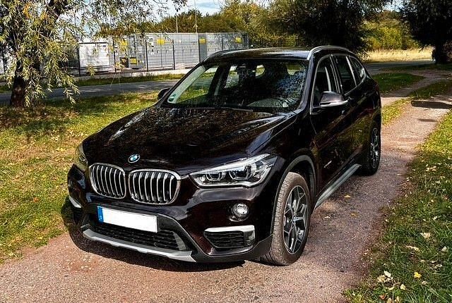 Braun Gebraucht 2017 BMW X1 Sport Line SUV | 21.200 € (Guter Preis) - Bild 1/4