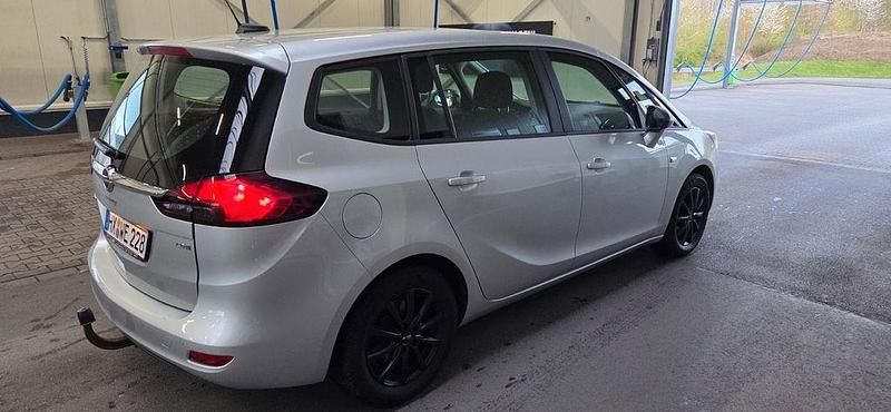 Gebraucht Opel Zafira Tourer 120 PS (88 kW) 2018 Silber Van / Kleinbus