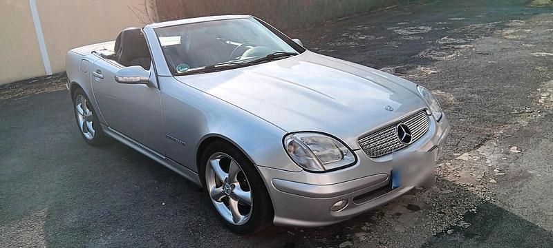 Silber Gebraucht 2003 Mercedes SLK200 Cabrio | 4.990 € - Bild 1/4