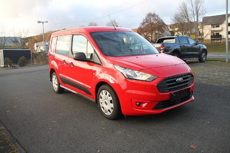 Używany Ford Transit Connect Trend 75 KM (55 kW) 2022 Czerwony Minivan