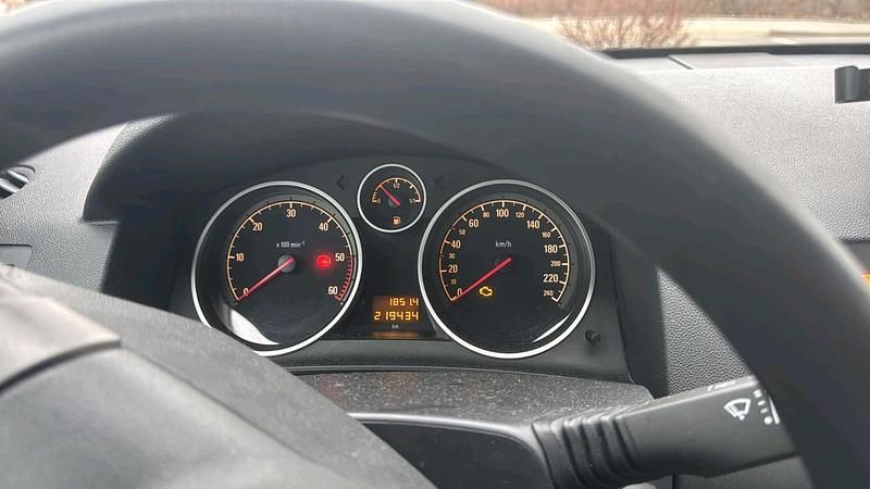 Gebraucht Opel Corsa 100 PS (73 kW) 2004 Grau Kleinwagen