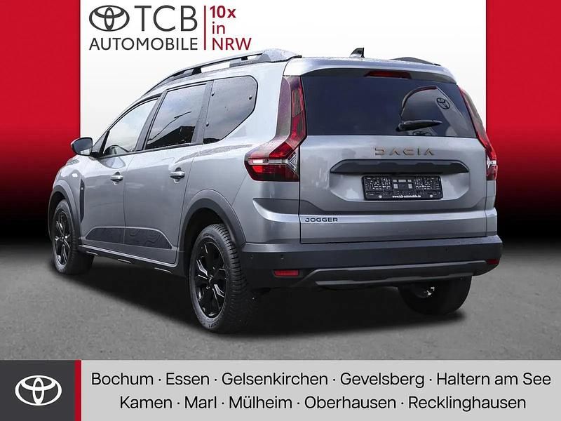 Gebraucht Dacia Jogger Extreme 110 PS (80 kW) 2024 Grau Van / Kleinbus