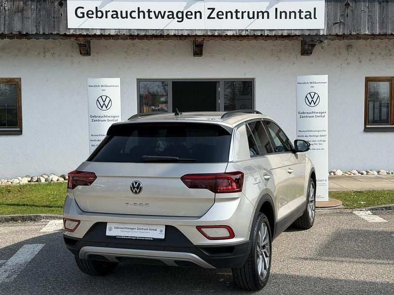 Gebraucht VW T-Roc Move 150 PS (110 kW) 2024 Silber SUV