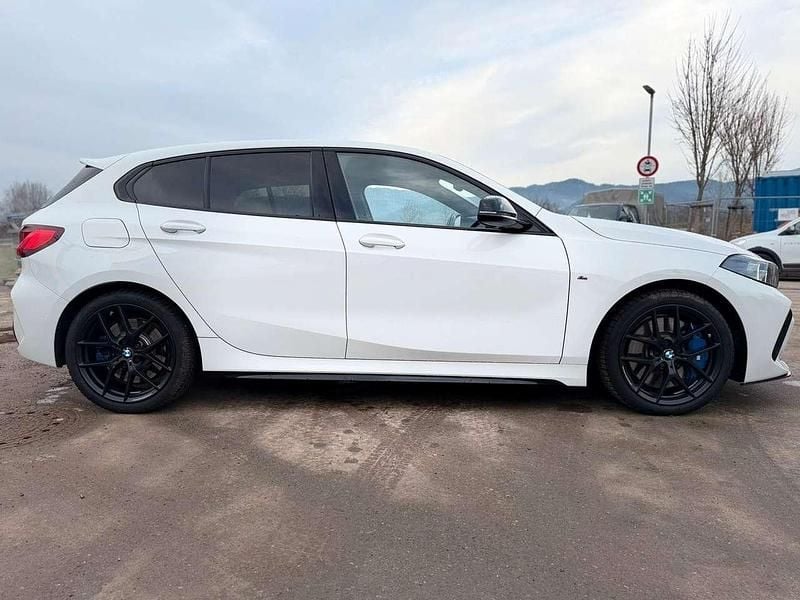 Gebraucht BMW 135 Performance 306 PS (225 kW) 2022 Alpinweiss iii Kleinwagen