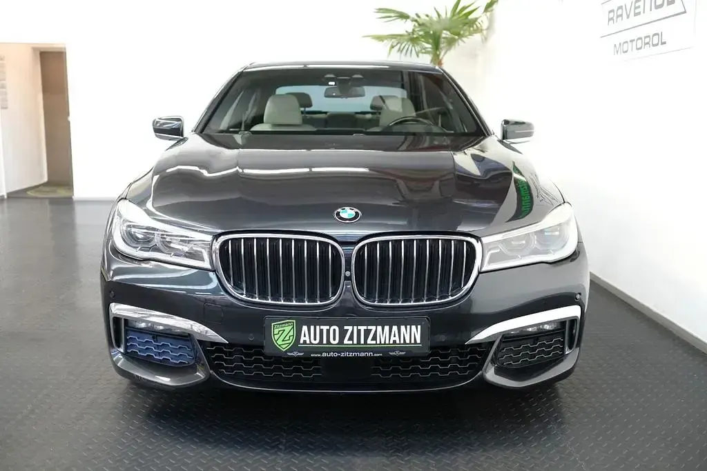 Gebraucht BMW 740 M Sport 320 PS (235 kW) 2017 Singapurgrau Limousine