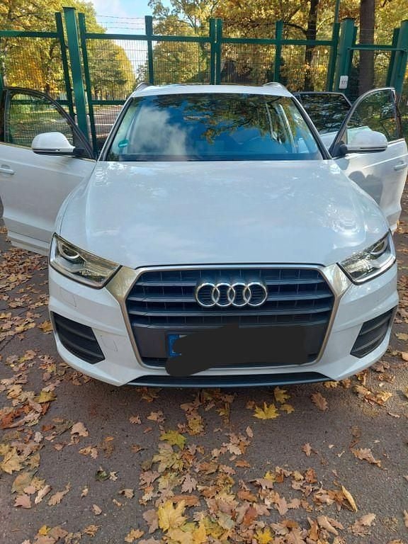 Weiß Gebraucht 2016 Audi Q3 Design SUV | 16.900 € (Fairer Preis) - Bild 1/4
