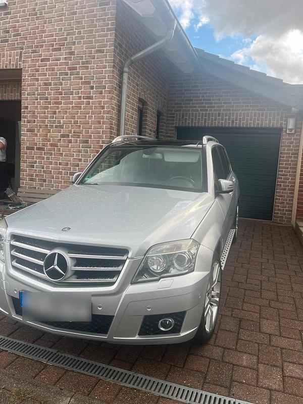 Silber Gebraucht 2009 Mercedes GLK320 SUV | 10.900 € (Guter Preis) - Bild 1/4
