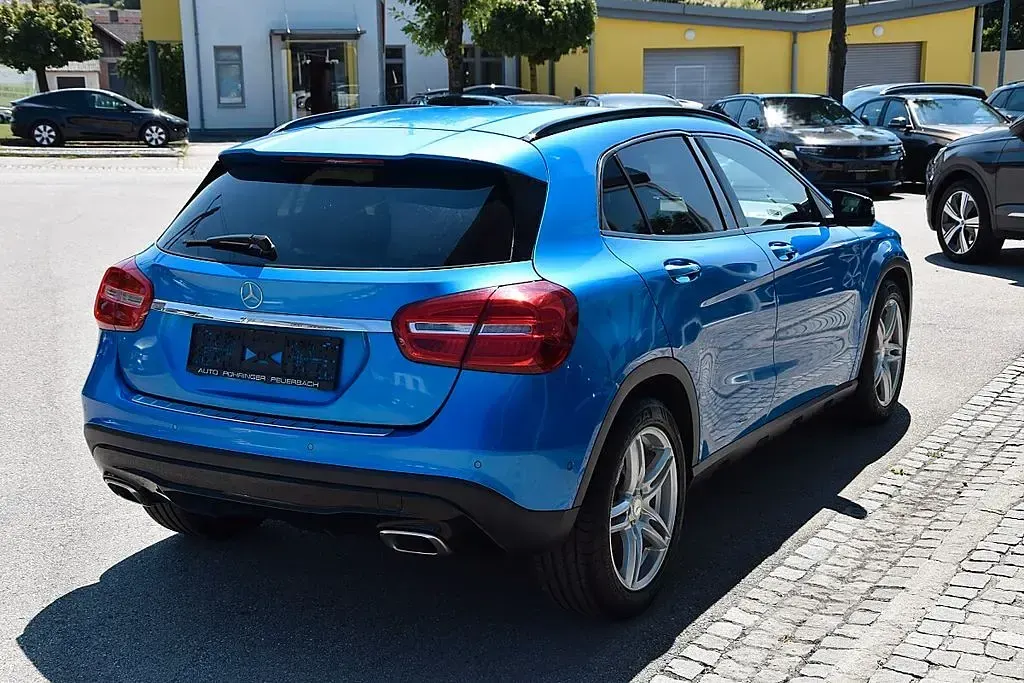 Gebraucht Mercedes GLA180 Urban 109 PS (80 kW) 2015 Blau SUV