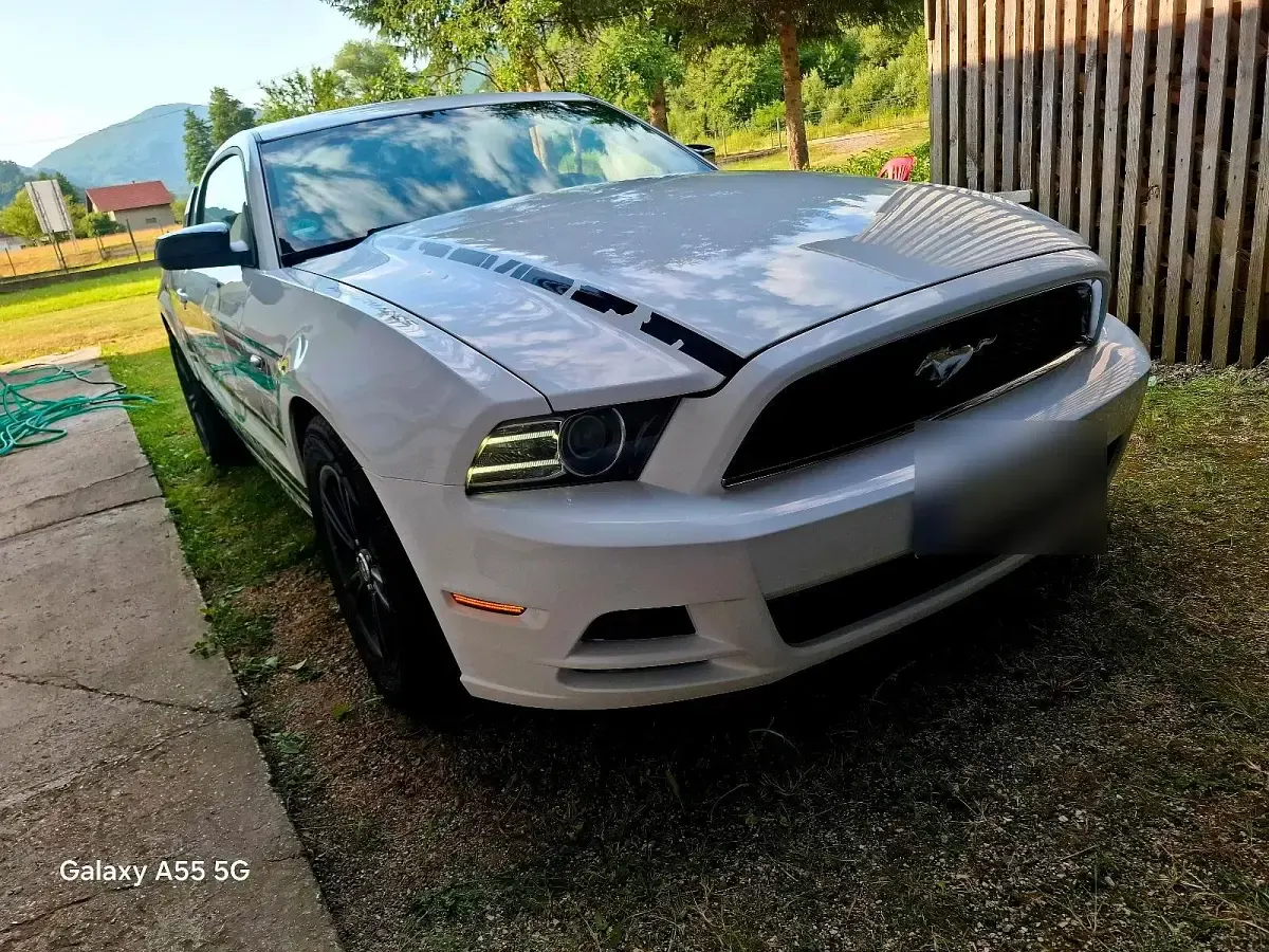 Gebraucht Ford Mustang 309 PS (227 kW) 2013 Weiß Coupé