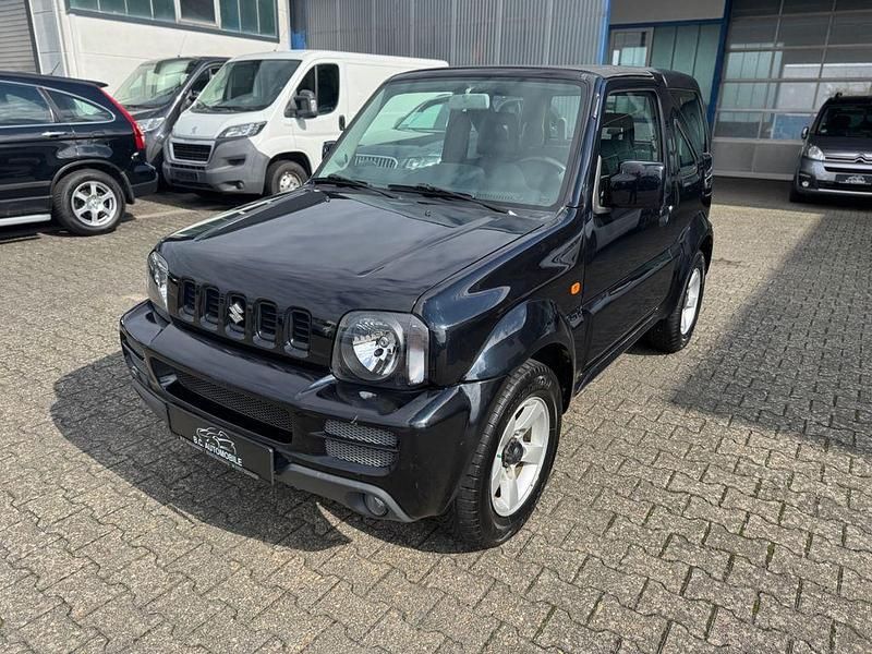 Schwarz Gebraucht 2009 Suzuki Jimny SUV | 13.990 € (Etwas zu teuer) - Bild 1/4