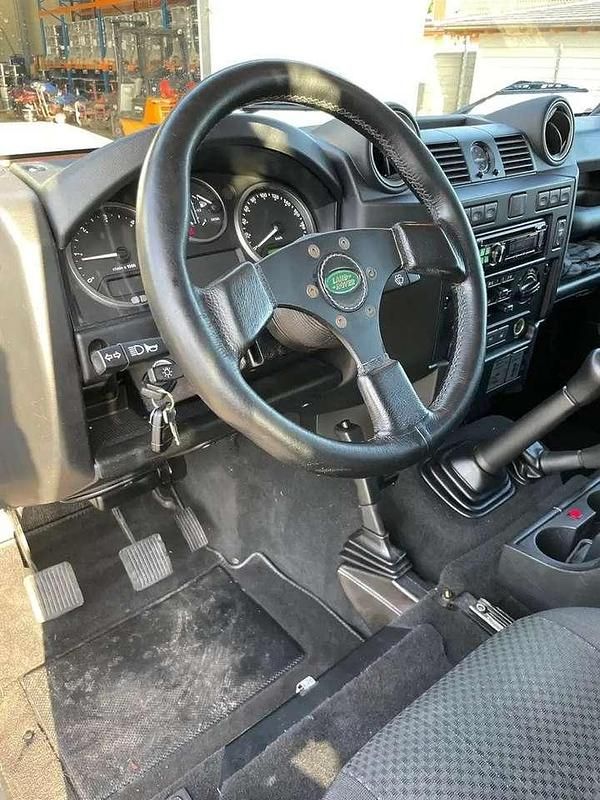 Gebraucht Land Rover Defender 122 PS (89 kW) 2013 Grau Kombi