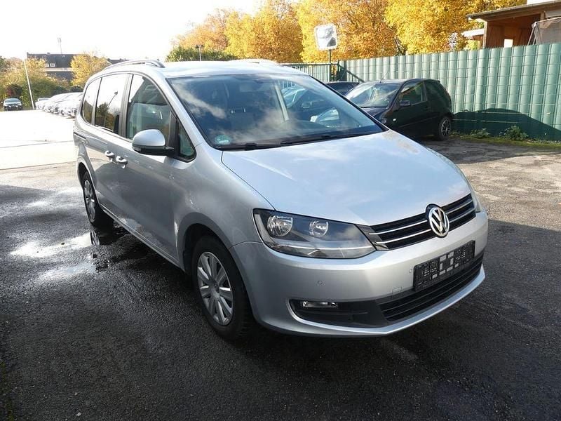 Gebraucht VW Sharan Trendline 150 PS (110 kW) 2010 Silber Van / Kleinbus