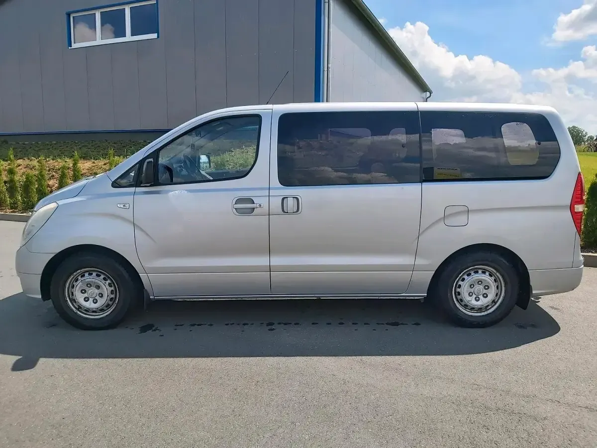 Gebraucht Hyundai H-1 170 PS (125 kW) 2008 Silber Van / Kleinbus