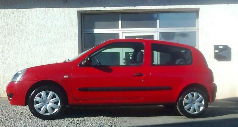Gebraucht Renault Clio II 58 PS (42 kW) 2007 Rot Kleinwagen