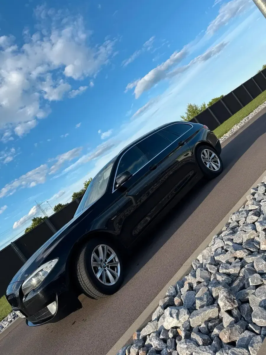 Gebraucht BMW 520 184 PS (135 kW) 2012 Schwarz Kombi