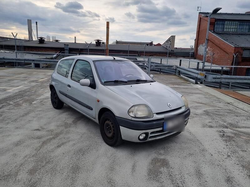 Silber Gebraucht 2000 Renault Clio II Kleinwagen | 1.000 € - Bild 1/4