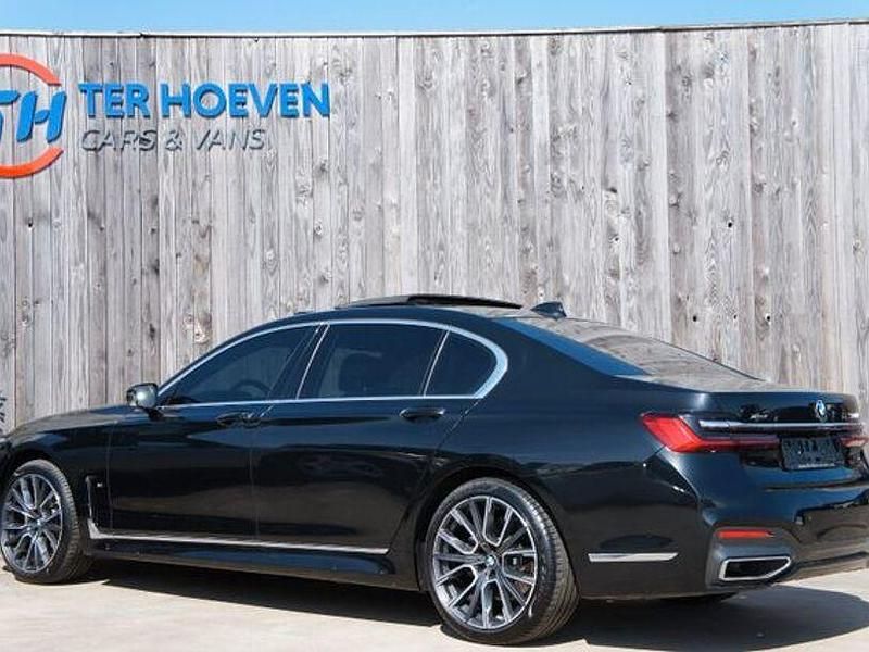 Gebraucht BMW 730L 286 PS (210 kW) 2022 Schwarz Limousine