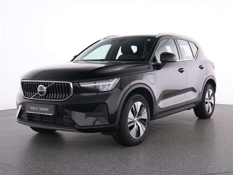Grau Gebraucht 2022 Volvo XC40 Core SUV | 29.990 € (Guter Preis) - Bild 1/2
