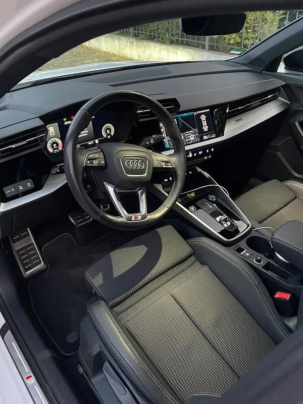 Gebraucht Audi A3 150 PS (110 kW) 2022 Weiß Limousine