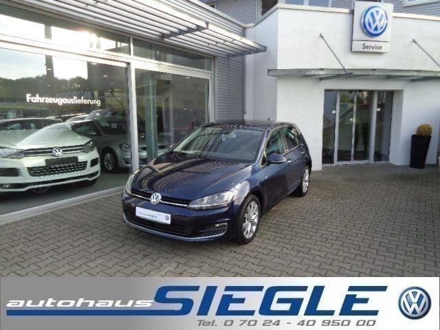 Blau metallic Gebraucht 2013 VW Golf VII Highline Limousine | 16.940 € - Bild 1/4