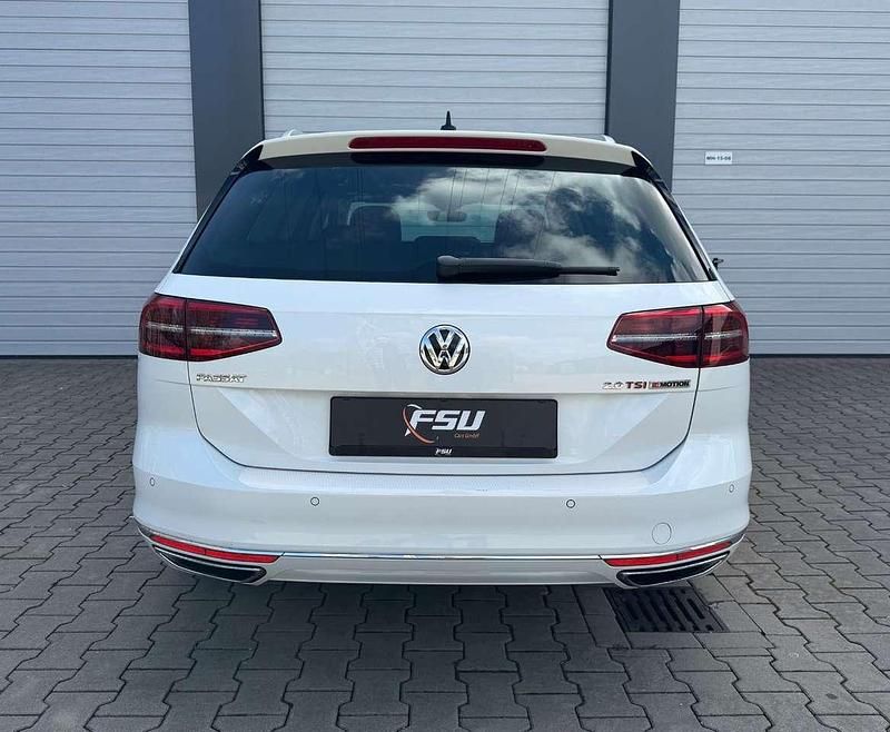Gebraucht VW Passat 280 PS (205 kW) 2018 Weiß Kombi