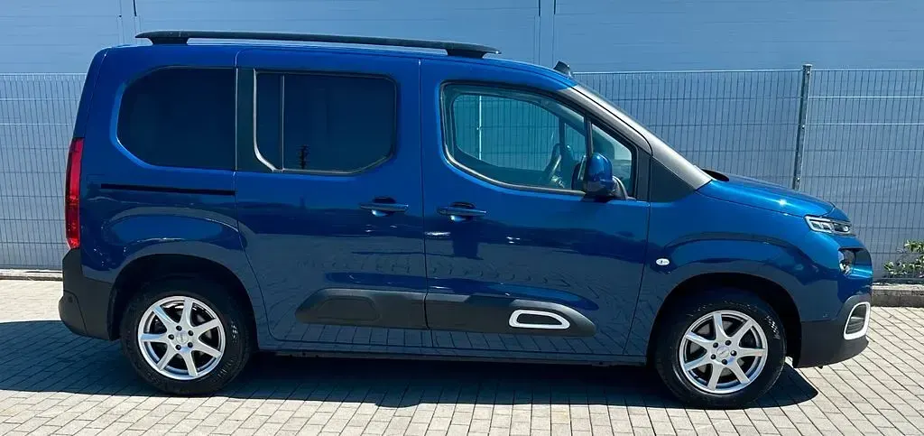 Gebraucht Citroën Berlingo 131 PS (96 kW) 2020 Blau Van / Kleinbus