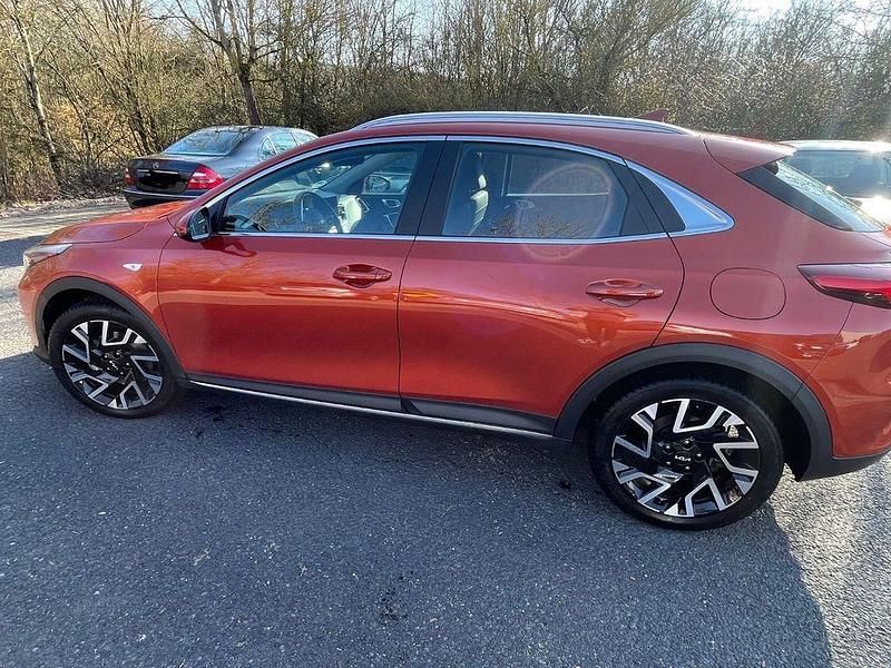 Gebraucht Kia XCeed Vision 140 PS (102 kW) 2024 Orange SUV