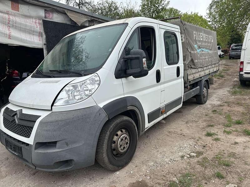 Weiß Gebraucht 2012 Citroën Jumper Van / Kleinbus | 4.900 € (Teuer) - Bild 1/4