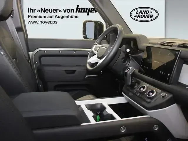 Gebraucht Land Rover Defender SE Dynamic 301 PS (221 kW) 2024 Grün SUV