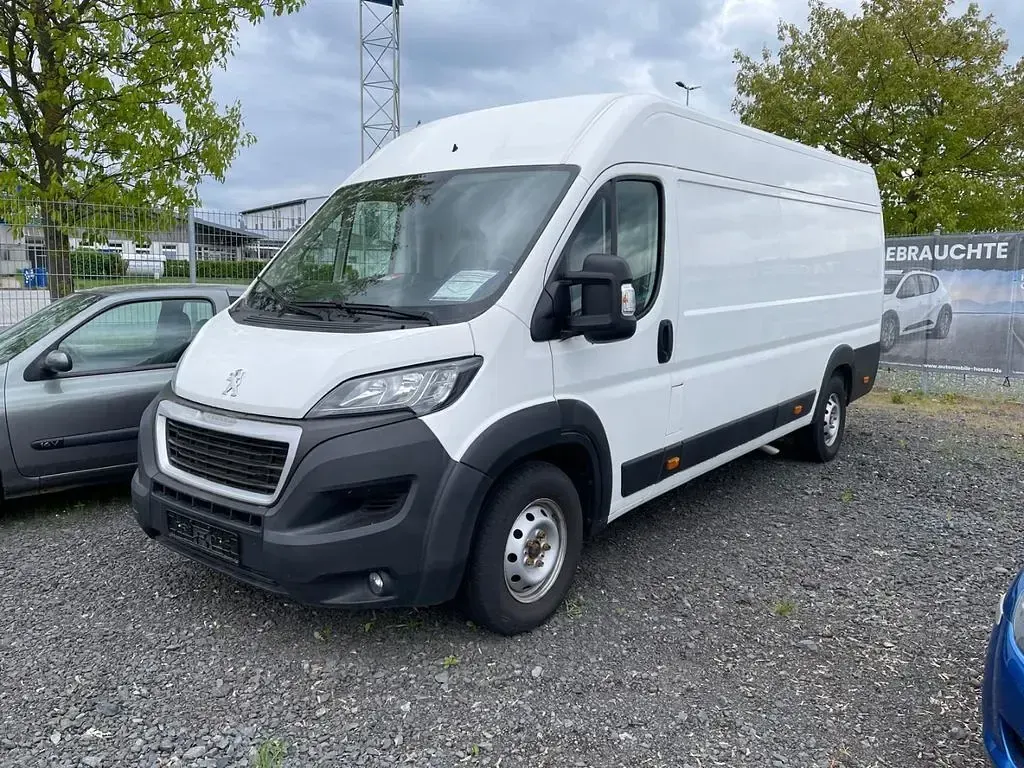 Gebraucht Peugeot Boxer Selection Sky 165 PS (121 kW) 2021 Weiß Van