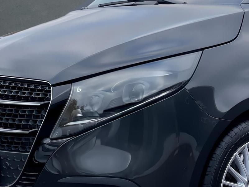 Gebraucht Mercedes V250 Style 190 PS (139 kW) 2024 Grau Van / Kleinbus