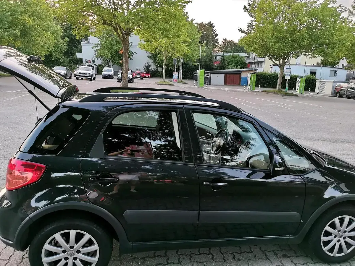 Gebraucht Suzuki SX4 120 PS (88 kW) 2011 Schwarz Limousine