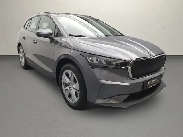 Gebraucht Skoda Enyaq iV Loft 108 kW (148 PS) 2023 Graphite grau metallic SUV