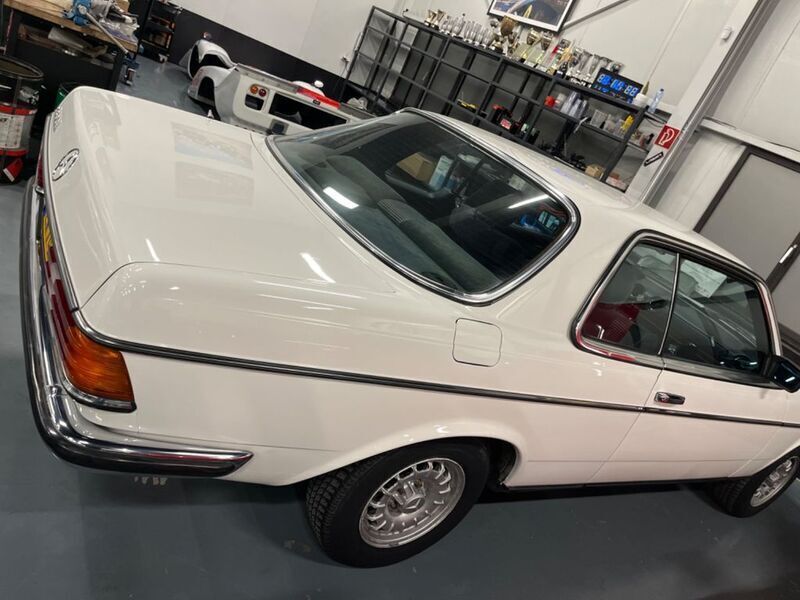 Gebraucht Mercedes 280 185 PS (136 kW) 1982 Weiß