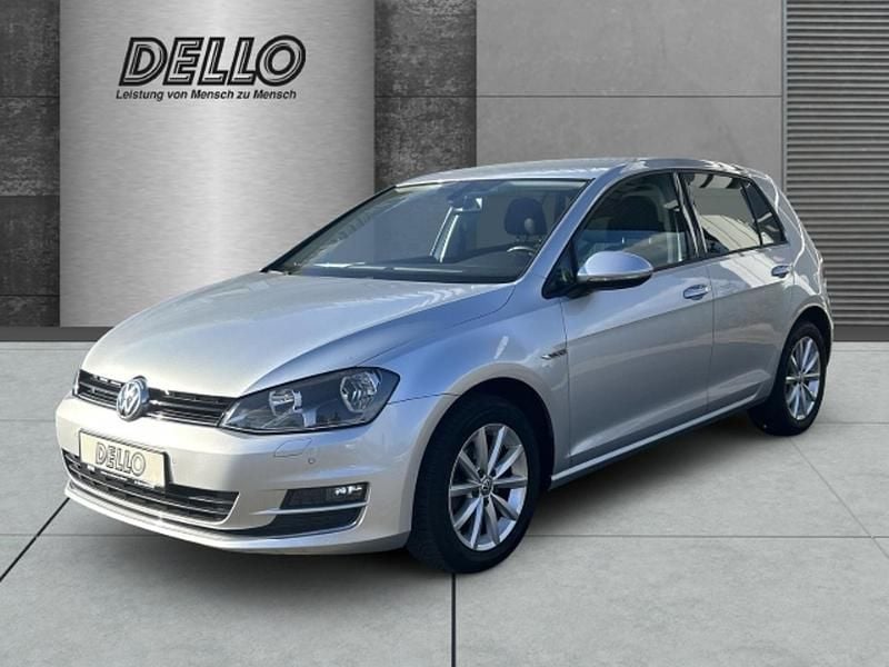 Silber Gebraucht 2015 VW Golf VII LOUNGE Kleinwagen | 13.880 € (Teuer) - Bild 1/1