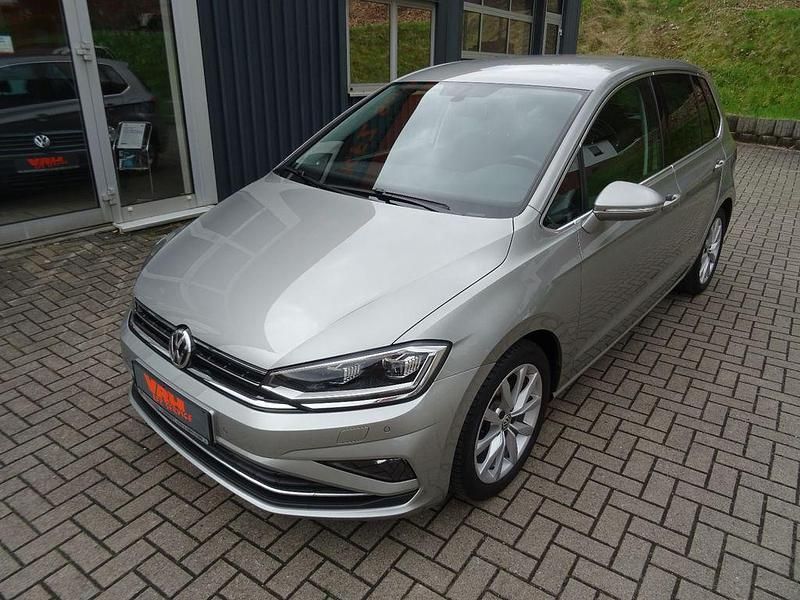 Gebraucht VW Golf VII Highline 131 PS (96 kW) 2018 Silber Kombi
