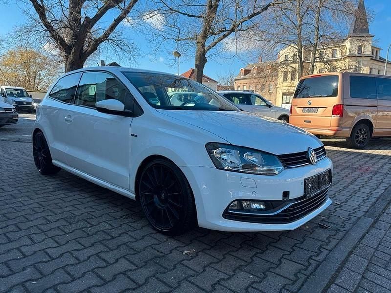 Gebraucht VW Polo LOUNGE 90 PS (66 kW) 2015 Weiß Kleinwagen