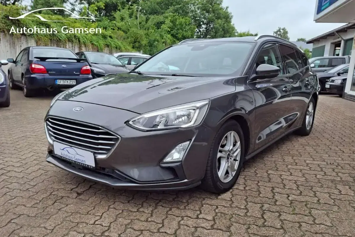 Gebraucht Ford Focus Cool & Connect 125 PS (91 kW) 2018 Grau Limousine