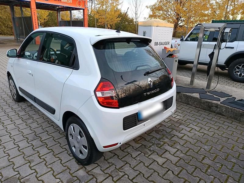 Gebraucht Renault Twingo 68 PS (50 kW) 2016 Weiß Kleinwagen