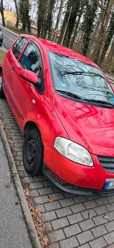 Gebraucht VW Fox 71 PS (52 kW) 2008 Rot Kleinwagen