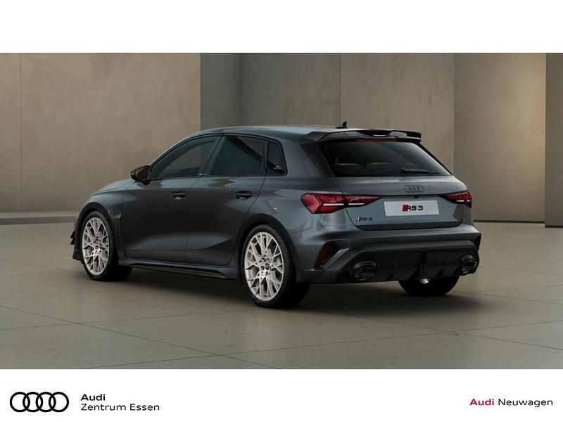 Neu Audi RS3 Competition 400 PS (294 kW) 2026 Grau Limousine