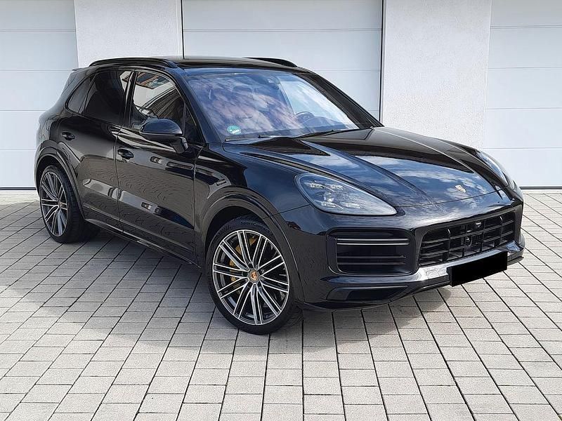 Gebraucht Porsche Cayenne Turbo Chrono 549 PS (403 kW) 2018 Schwarz SUV