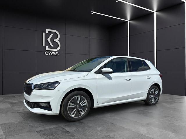 Weiß Gebraucht 2023 Skoda Fabia Style Limousine | 22.100 € (Guter Preis) - Bild 1/4
