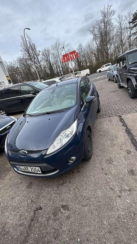 Gebraucht Ford Fiesta Ambiente 82 PS (60 kW) 2010 Kleinwagen