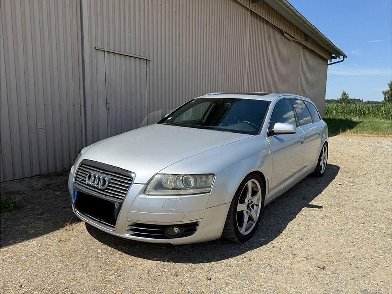 Silber Gebraucht 2005 Audi A6 Kombi | 5.850 € (Teuer) - Bild 1/4