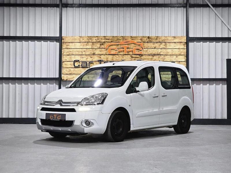 Weiß Gebraucht 2014 Citroën Berlingo SELECTION Van / Kleinbus | 7.950 € (Fairer Preis) - Bild 1/4
