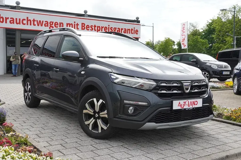 Gebraucht Dacia Jogger Comfort 101 PS (74 kW) 2022 Grau Van / Kleinbus